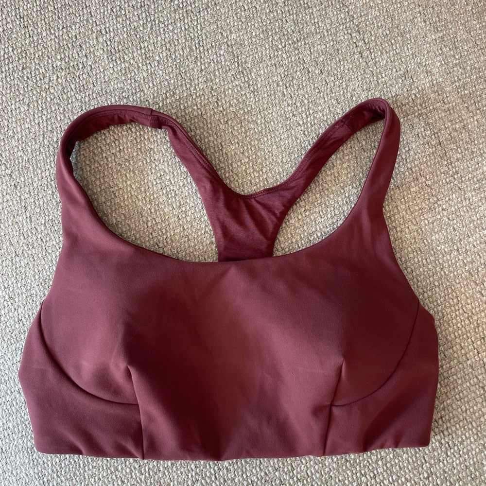 Lululemon Wunder Train Bra size 8. Never been worn